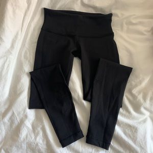Lululemon low-rise black leggings
